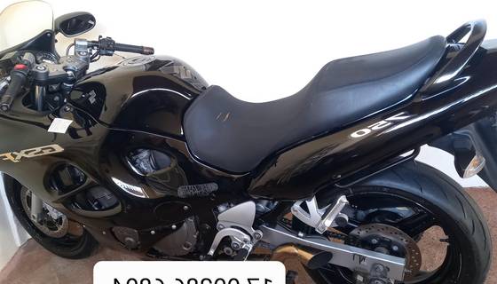 SUZUKI GSX 750 F 